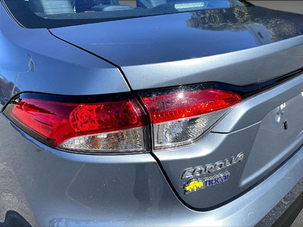 Used 2024  Toyota LE image 34
