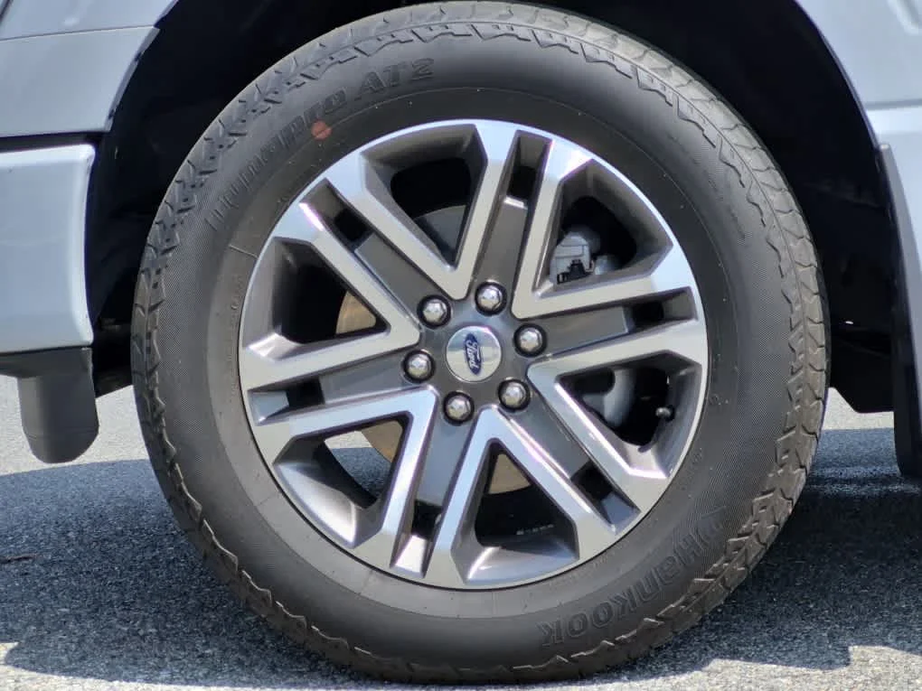 Used 2022 Space White Ford XL image 6