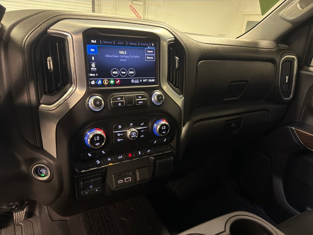 Used 2021 Black GMC SLT image 39