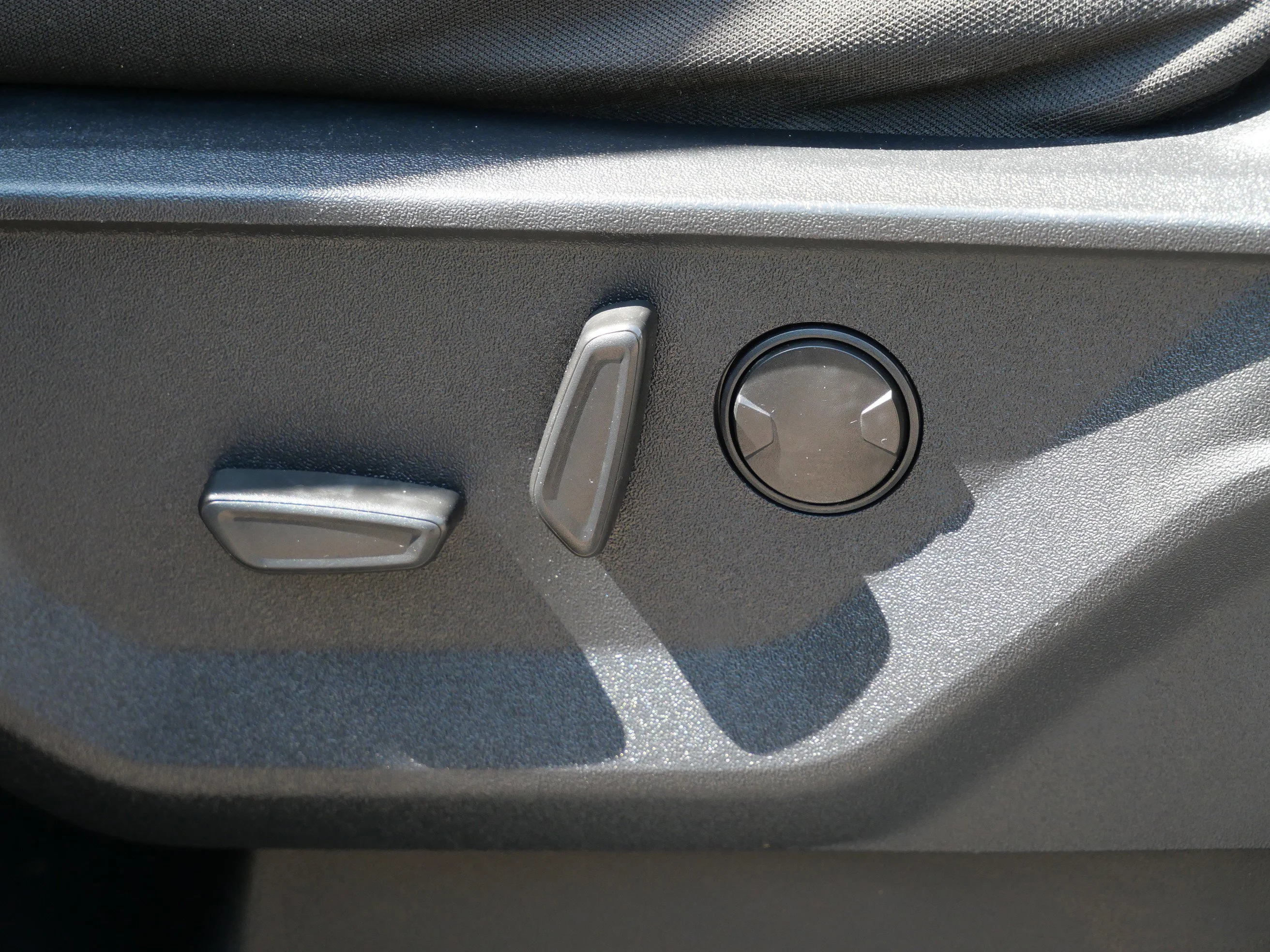Certified Used 2023 Iconic Silver Metallic Ford XLT image 12