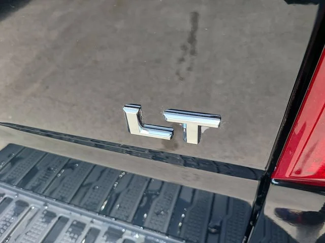 New 2026 Black Chevrolet LT image 31