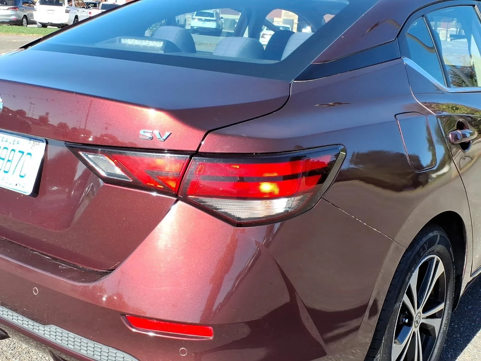 Used 2022 Rosewood Metallic Nissan SV image 18