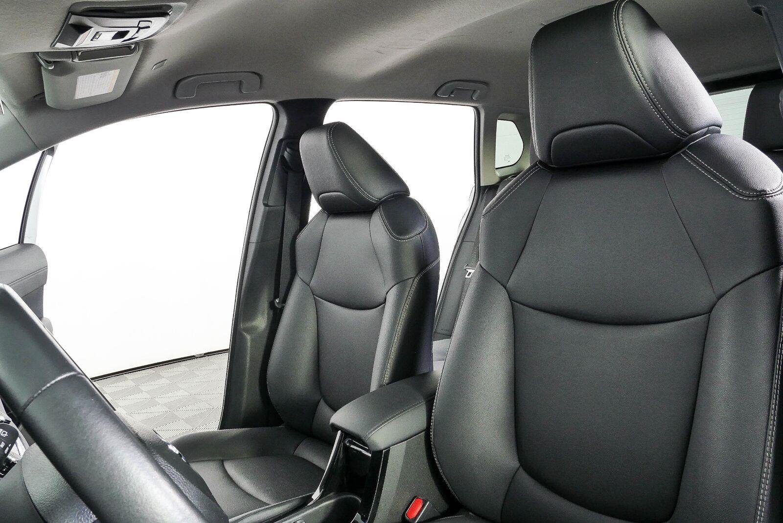 Used 2025 Sonic Silver Toyota XLE image 5