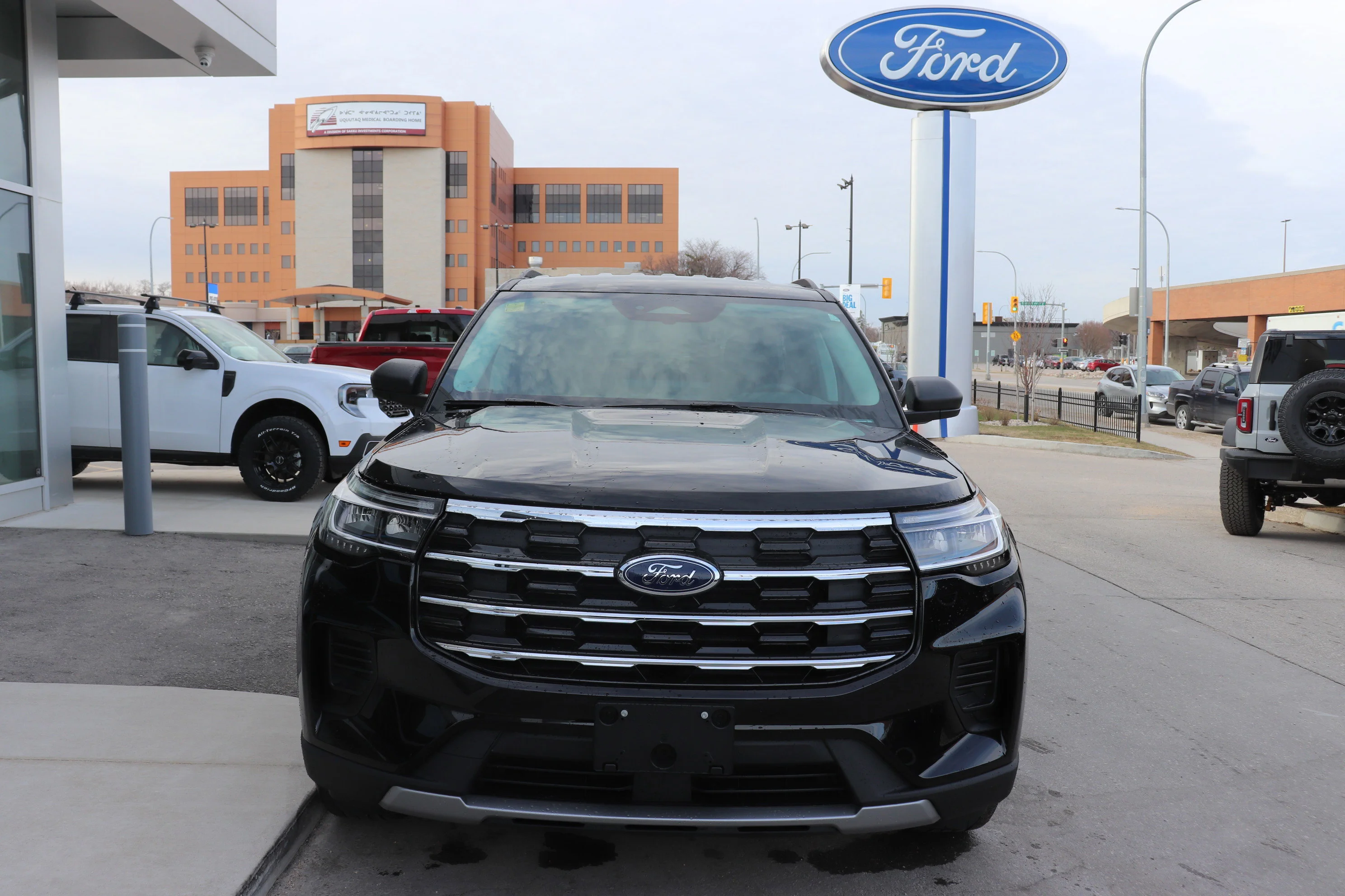 New 2026 AGATE BLACK Ford Active w/200A Pkg image 2