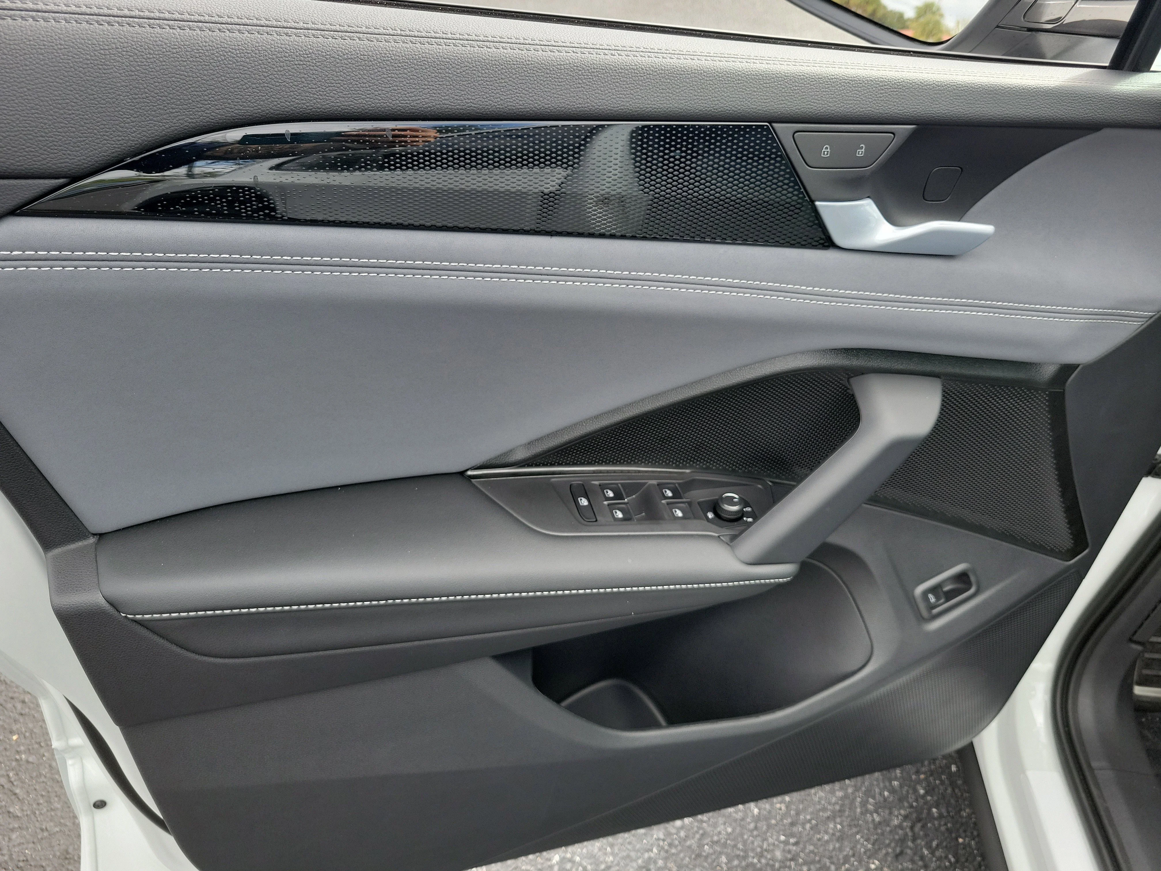 2026 Volkswagen Tiguan SE R-LINE BLACK - Photo 21