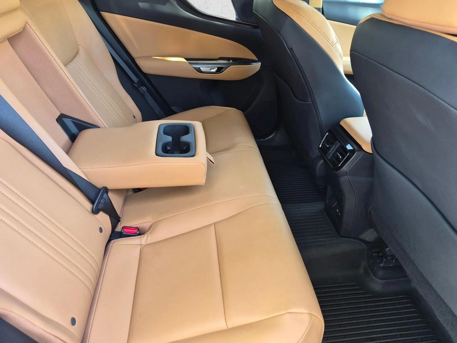 Certified Used 2025 Eminent White Pearl Lexus PREMIUM image 19