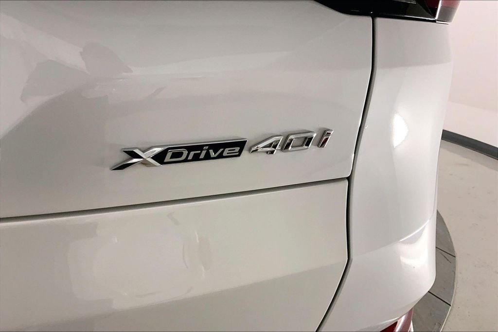 Used 2026 Mineral White Metallic BMW  image 30