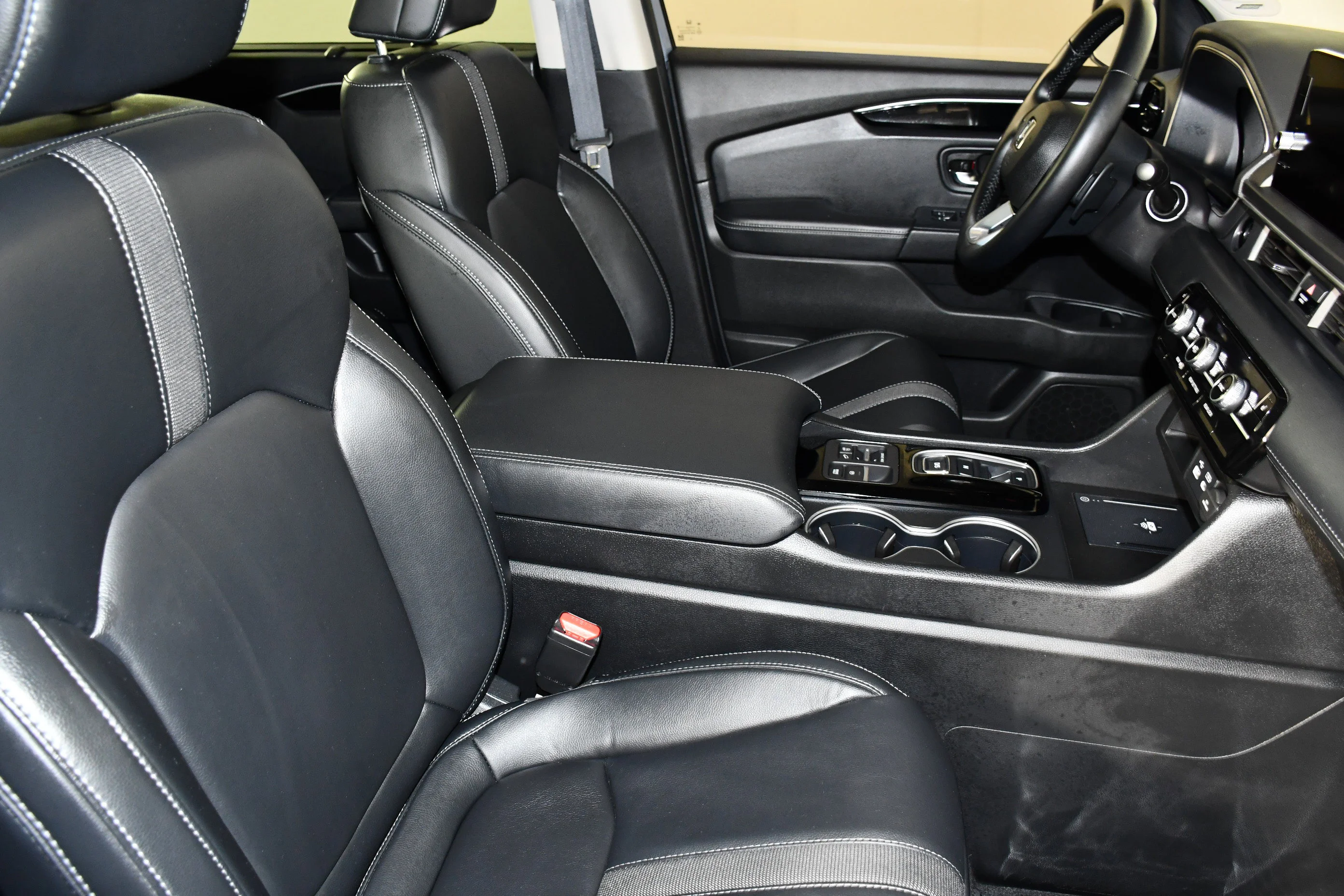 Used 2025 Gray Pearl Honda Touring image 42