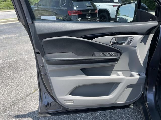 Used 2019 Gray Honda Touring image 19