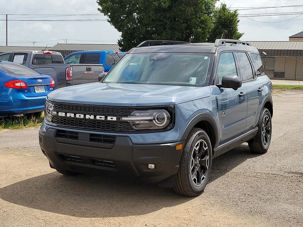 New 2026 Azure Gray Metallic Tri-Coat Ford Outer Banks® image 2