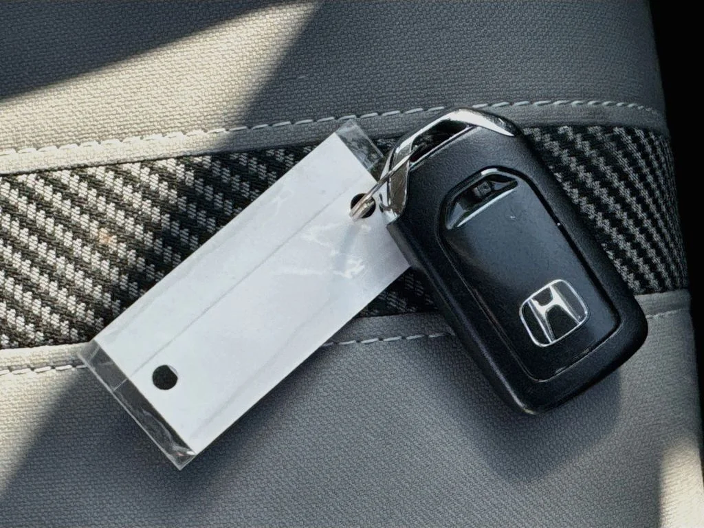 Used 2018 Blue Honda EX image 33