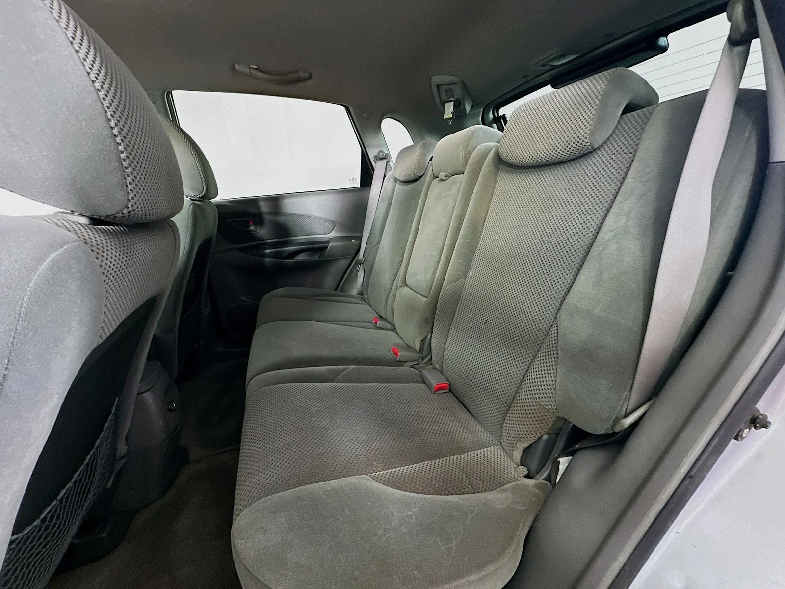 Used 2008 Silver Hyundai SE image 24
