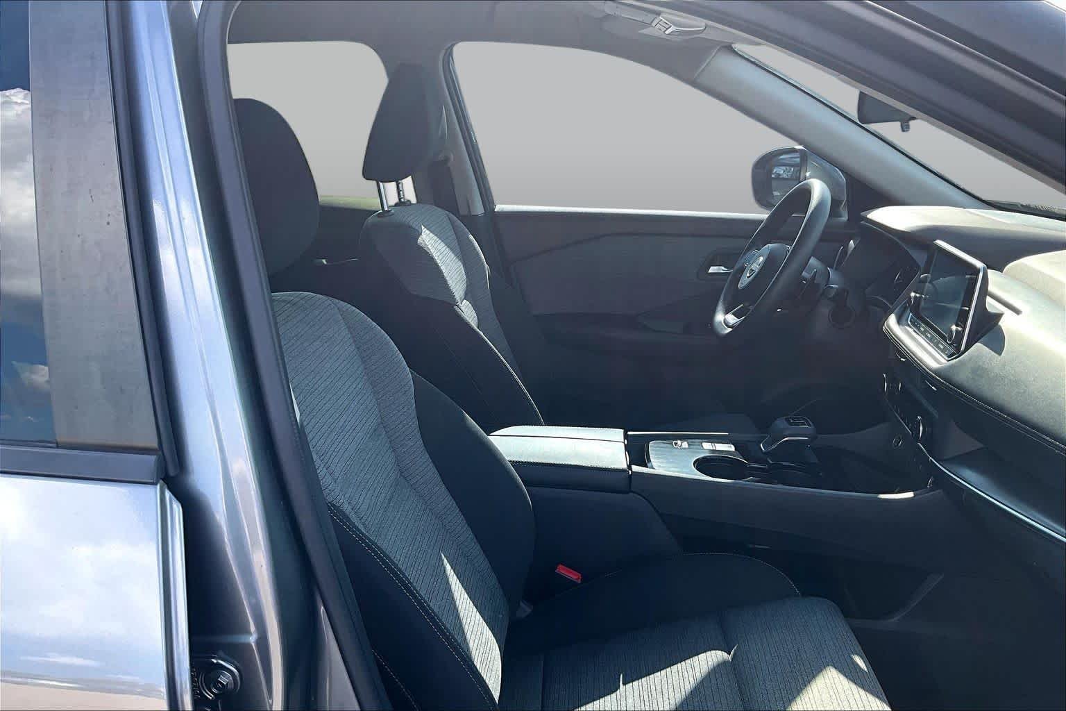 Used 2023 Gun Metallic Nissan SV image 9
