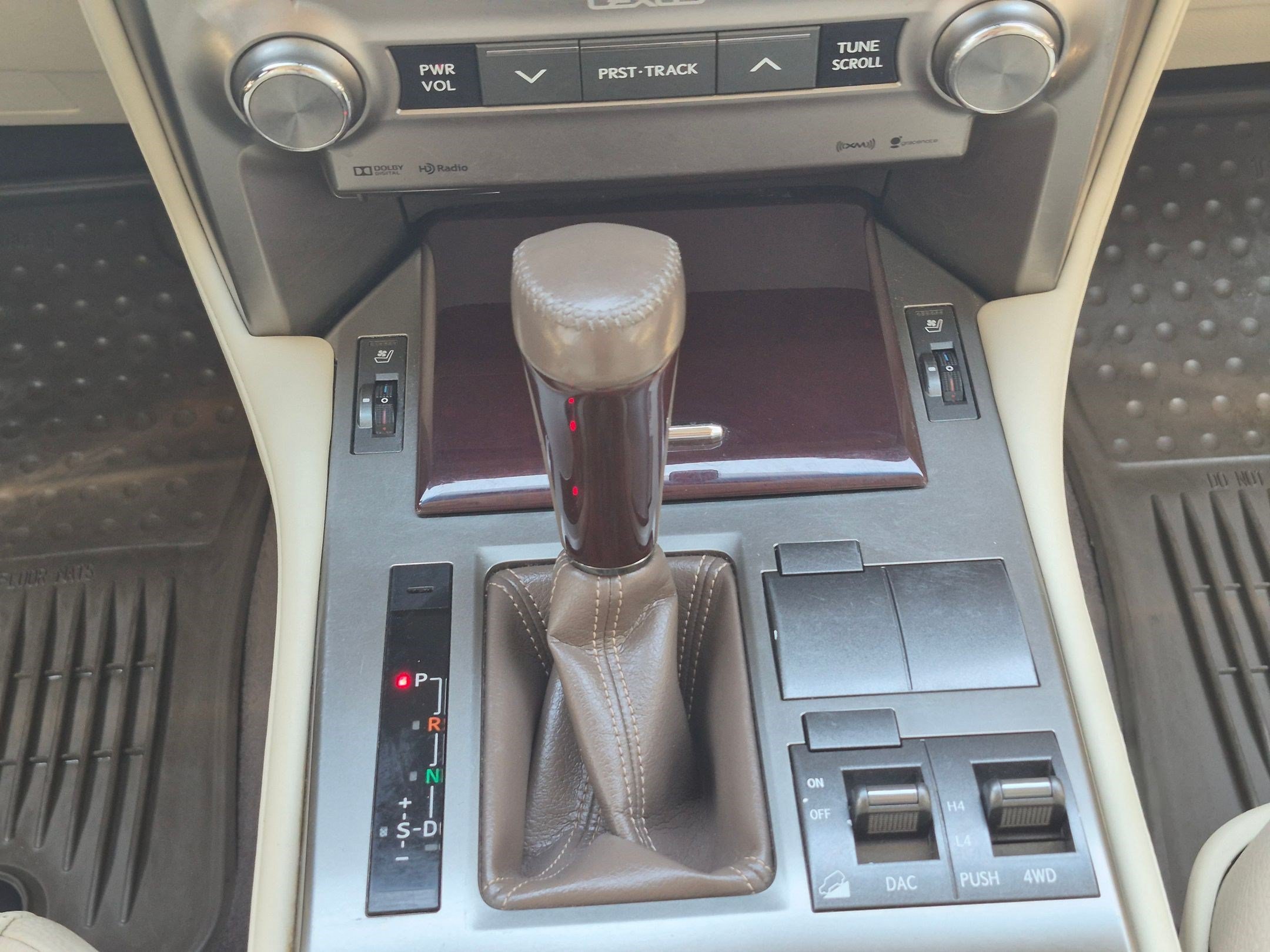 Used 2019 Starfire Pearl Lexus GX 460 image 26