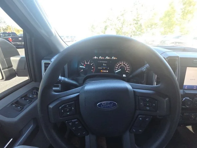 Used 2020  Ford  image 24