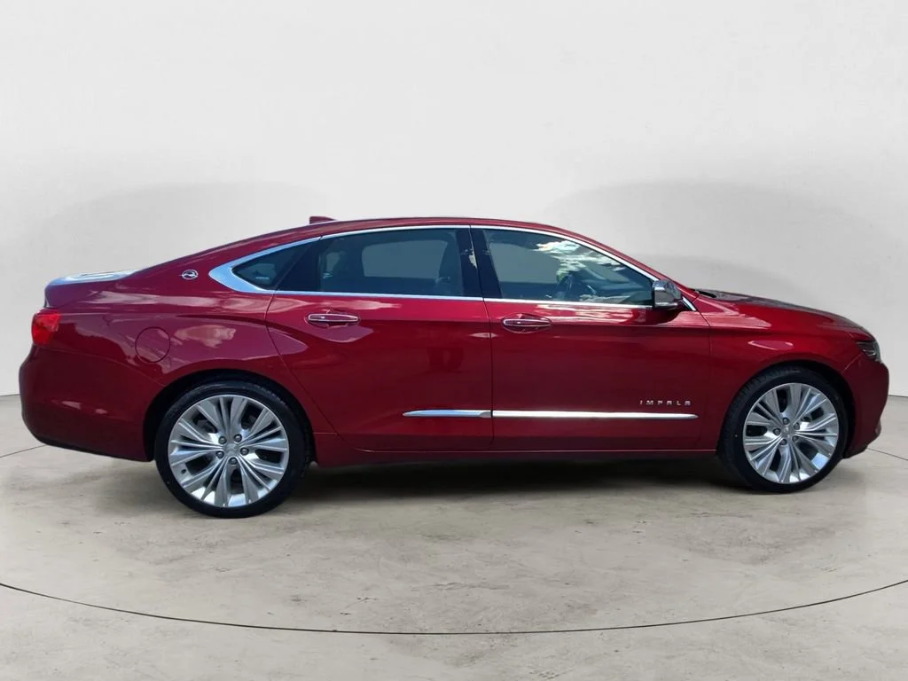 Used 2020 CAJUN RED TINTCOAT Chevrolet Premier image 6