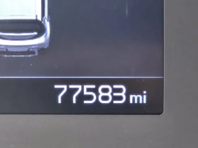 Used 2022 White Kia LX image 36