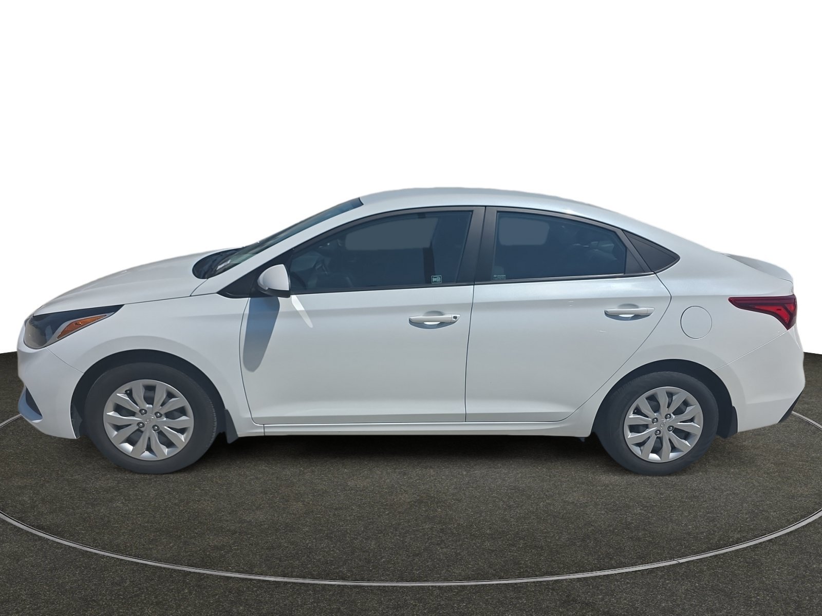 Used 2021 Frost White Pearl Hyundai SE image 2