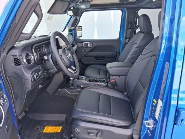 New 2026 Hydro Blue Pearl-Coat Exterior Paint Jeep Sahara image 19