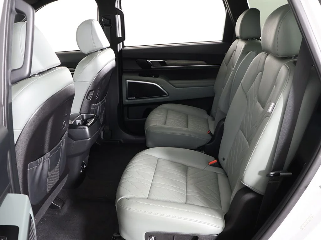 Used 2024 White Kia SX-Prestige X-Line image 40