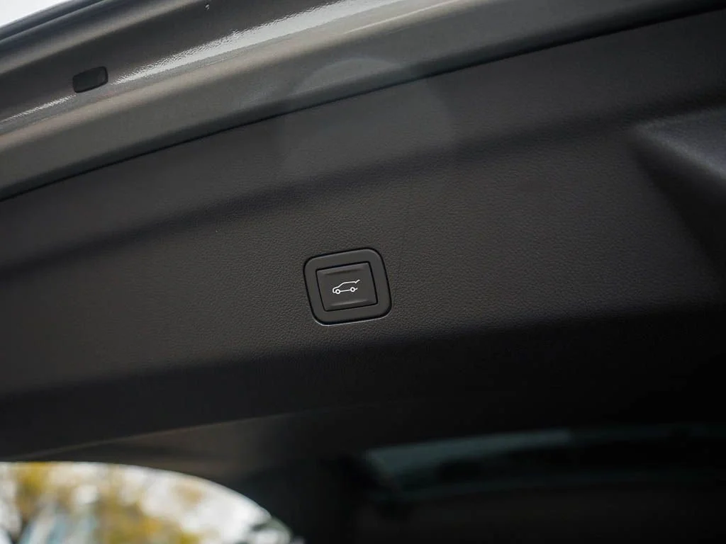 New 2026 Onyx Black GMC AT4 image 8