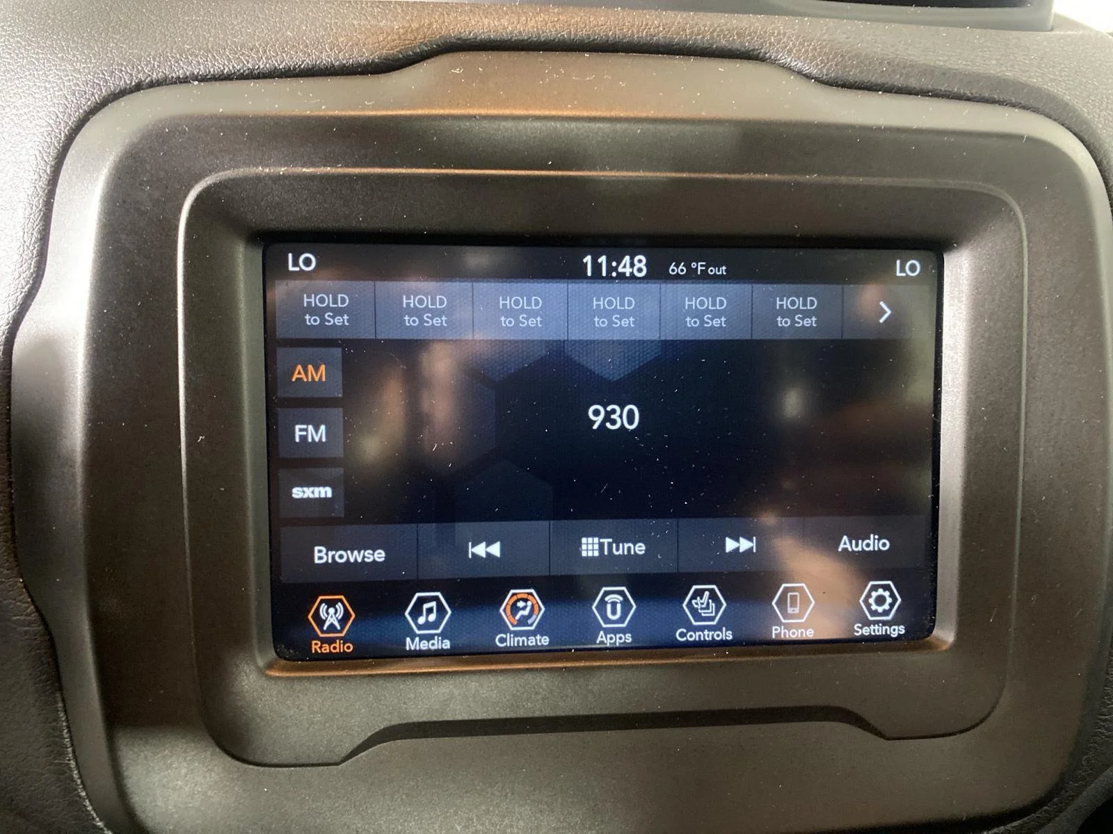 Used 2020 Sting-Gray Clearcoat Jeep Limited image 17