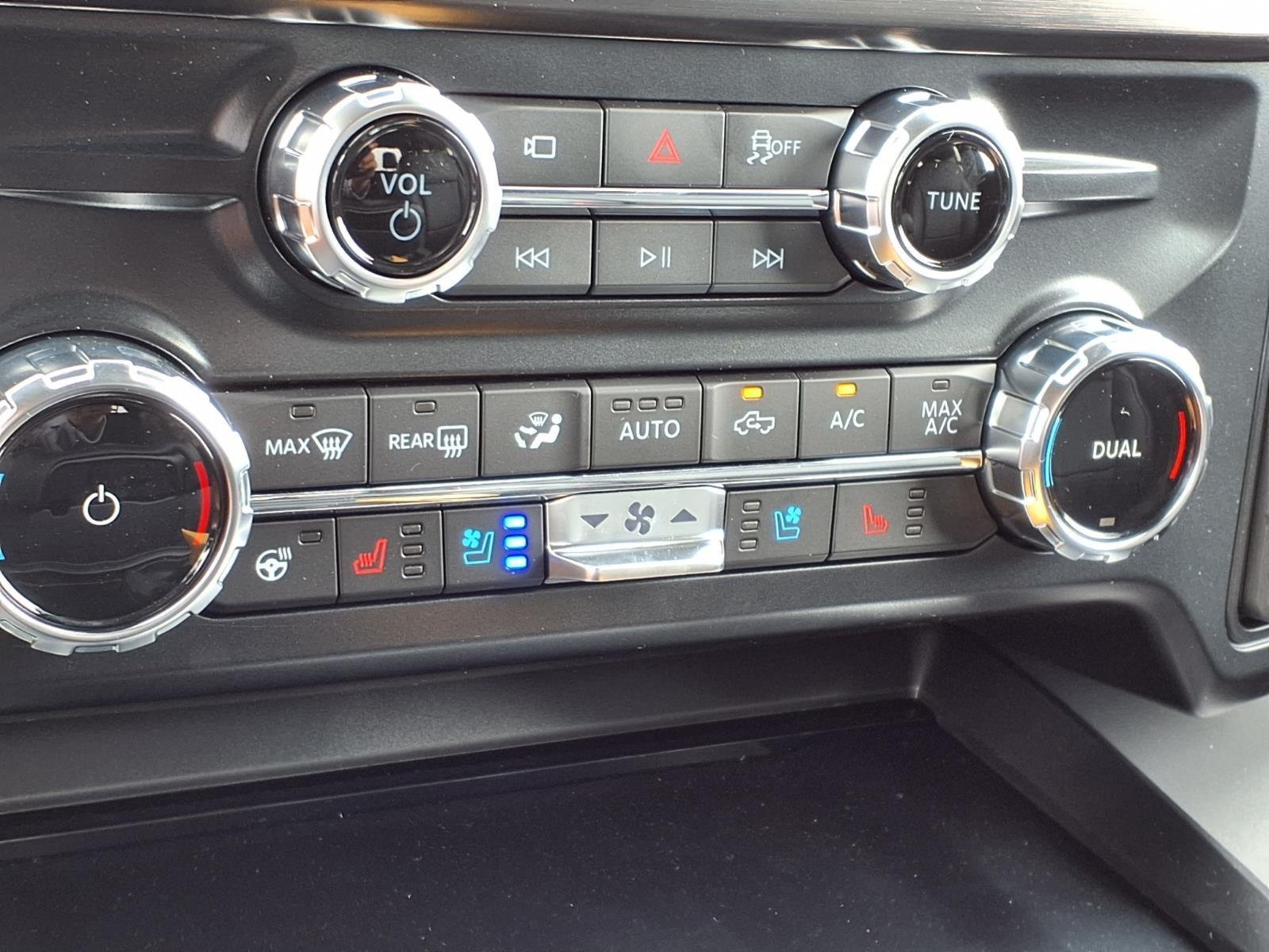 New 2026 Agate Black Metallic Ford F-250® Lariat® image 5