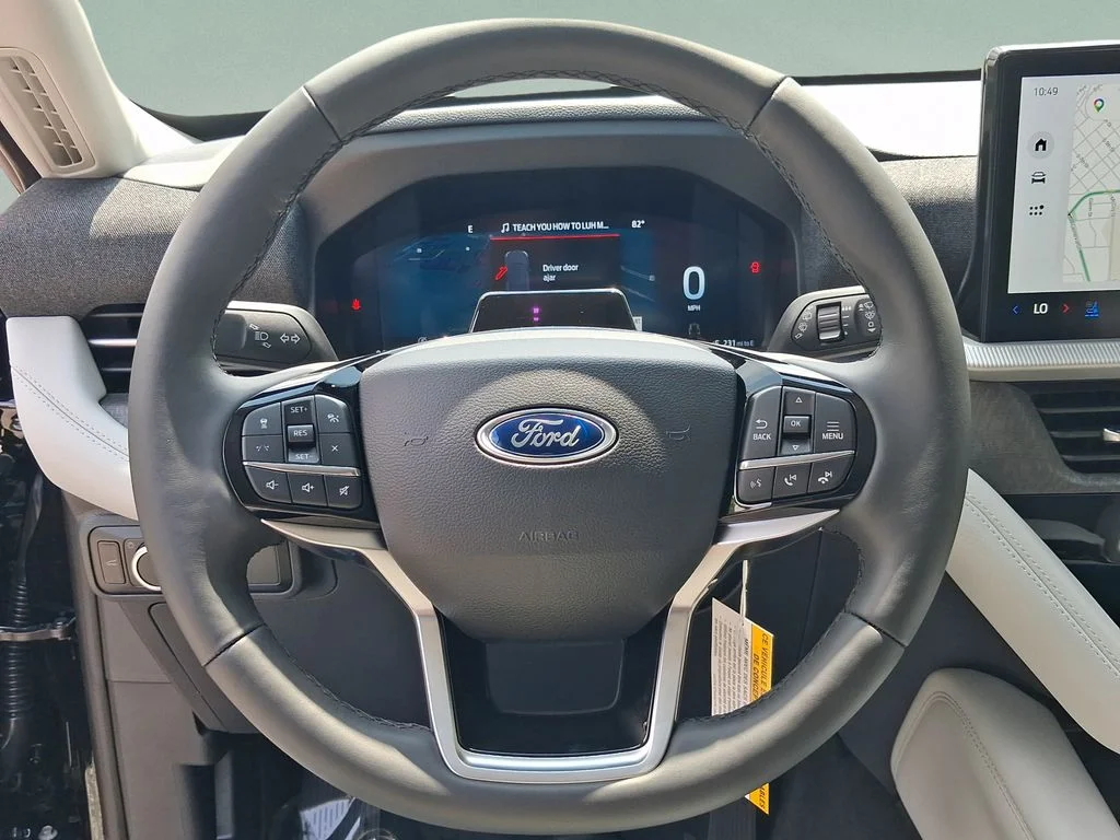 New 2026 Agate Black Metallic Ford Platinum™ image 45