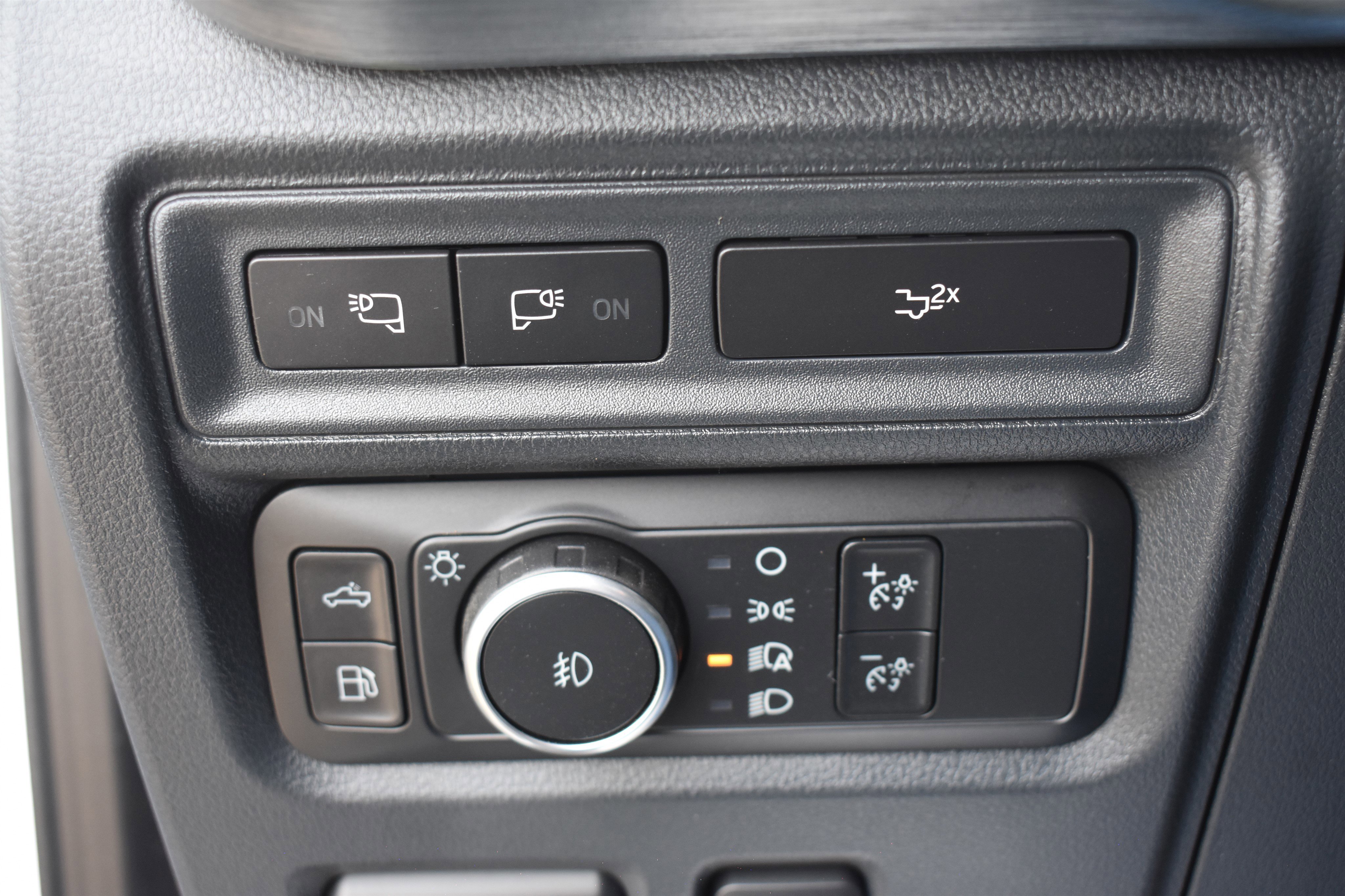 Used 2022  Ford LARIAT image 28