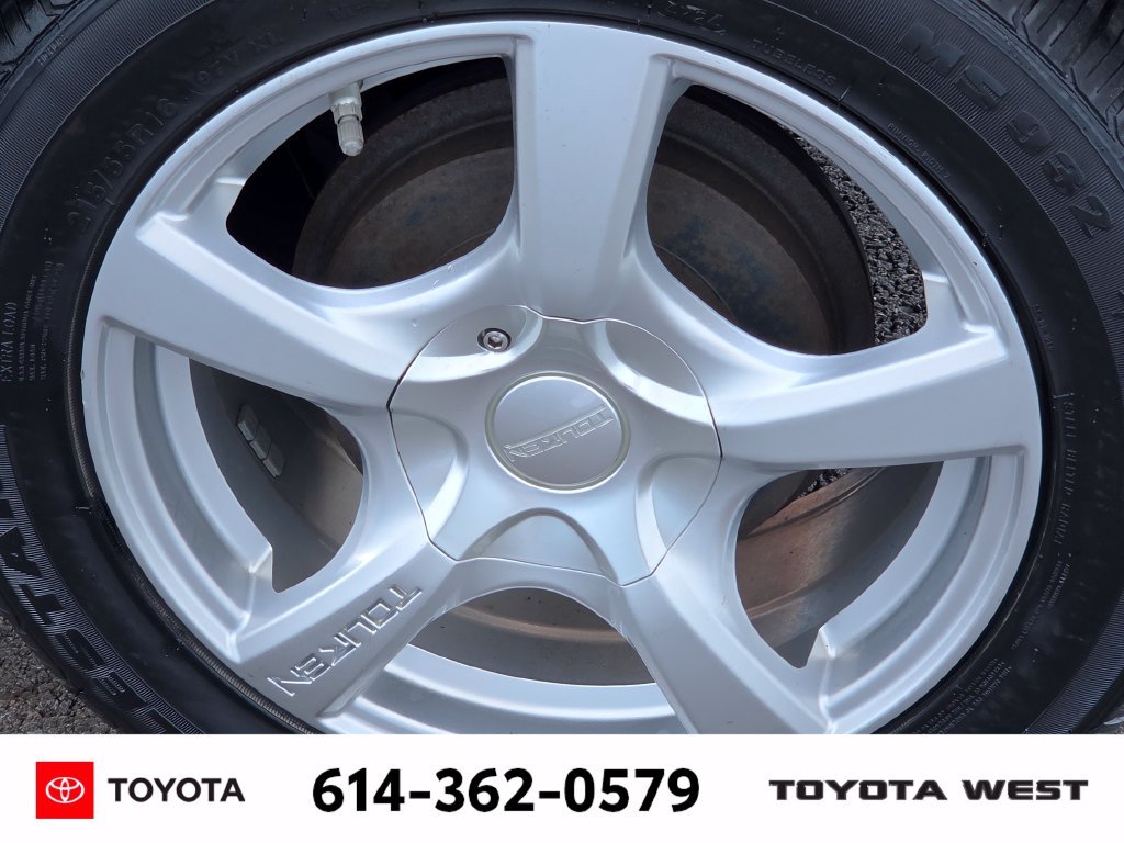 Used 2016 Black Toyota LE image 12