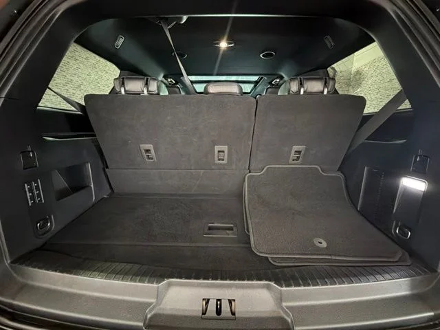Used 2019 Agate Black Metallic Ford XLT image 16