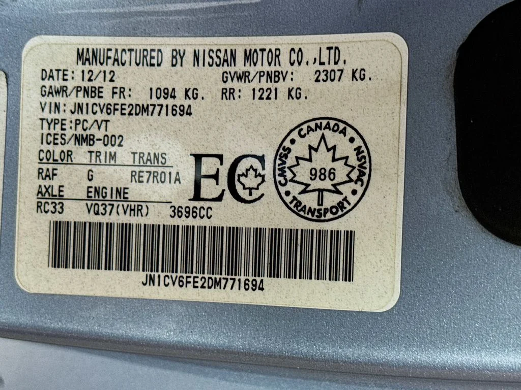 Used 2013 Blue INFINITI Sport image 40
