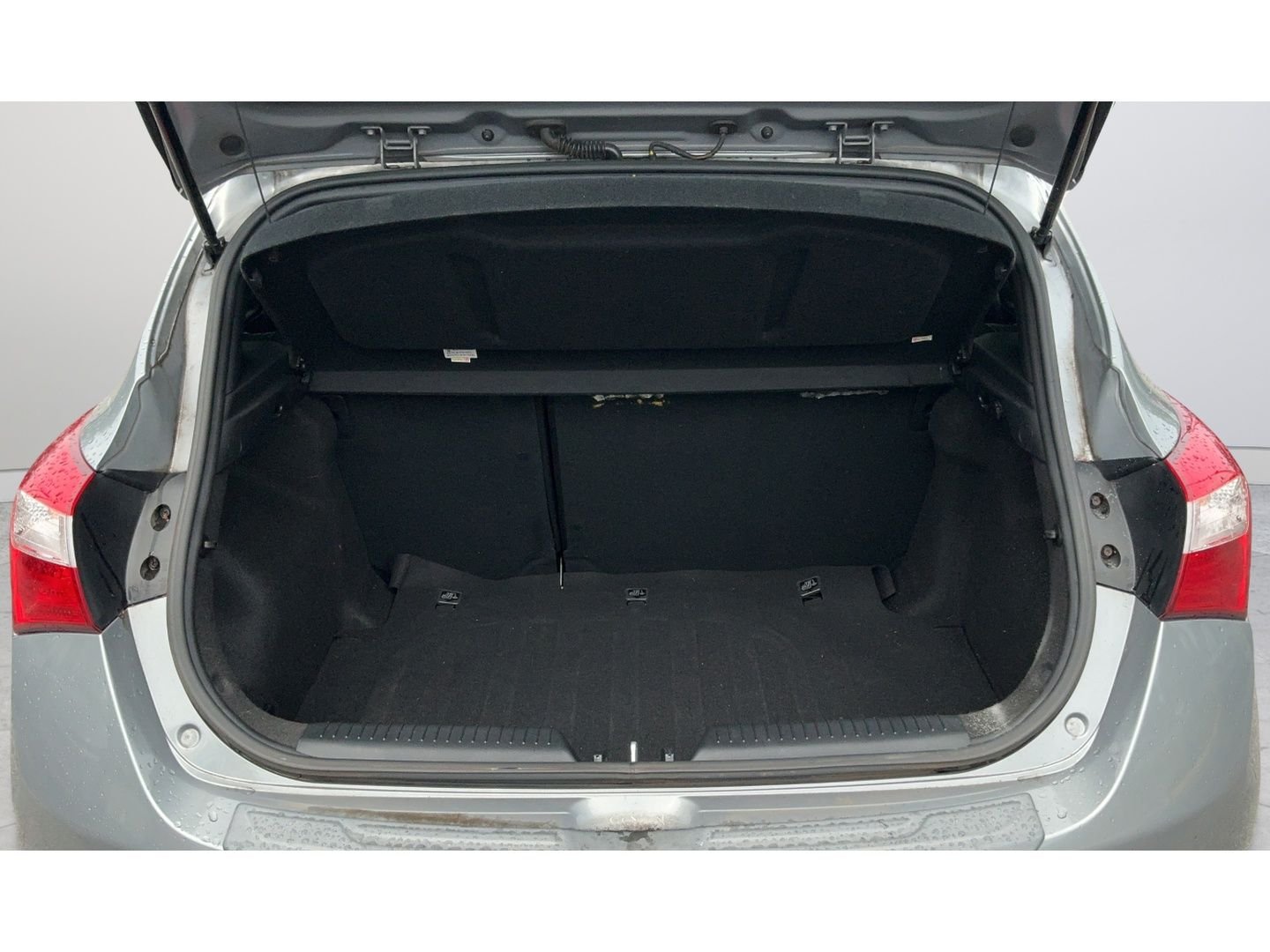Used 2015 Gray Hyundai Base image 15