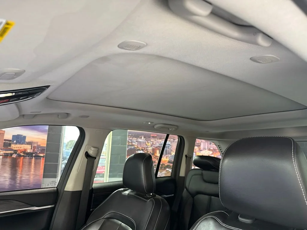 Used 2022 Red Jeep Limited image 19