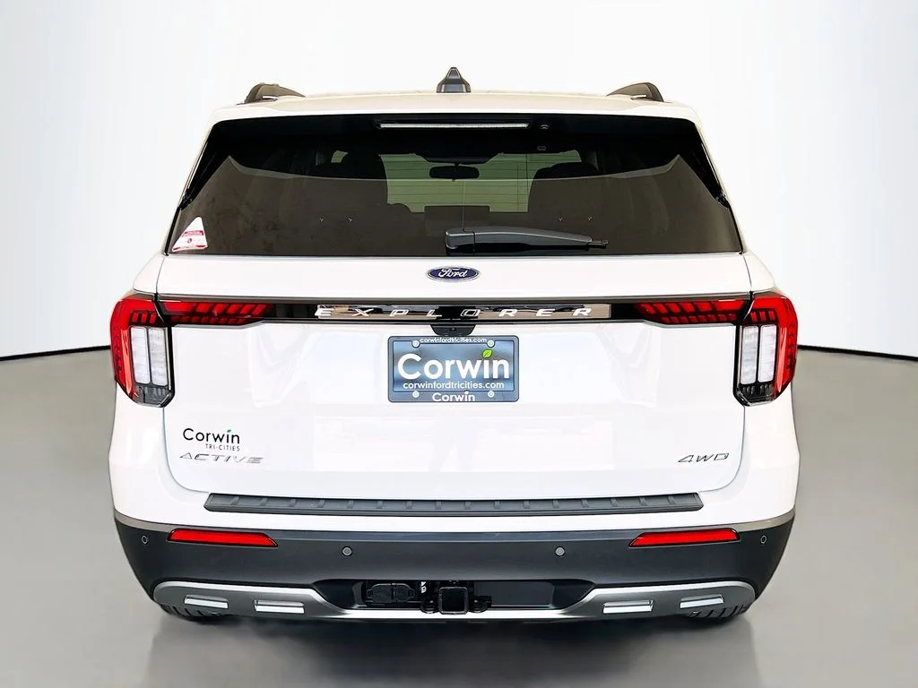 New 2026 Star White Metallic Tri-Coat Ford Active image 13
