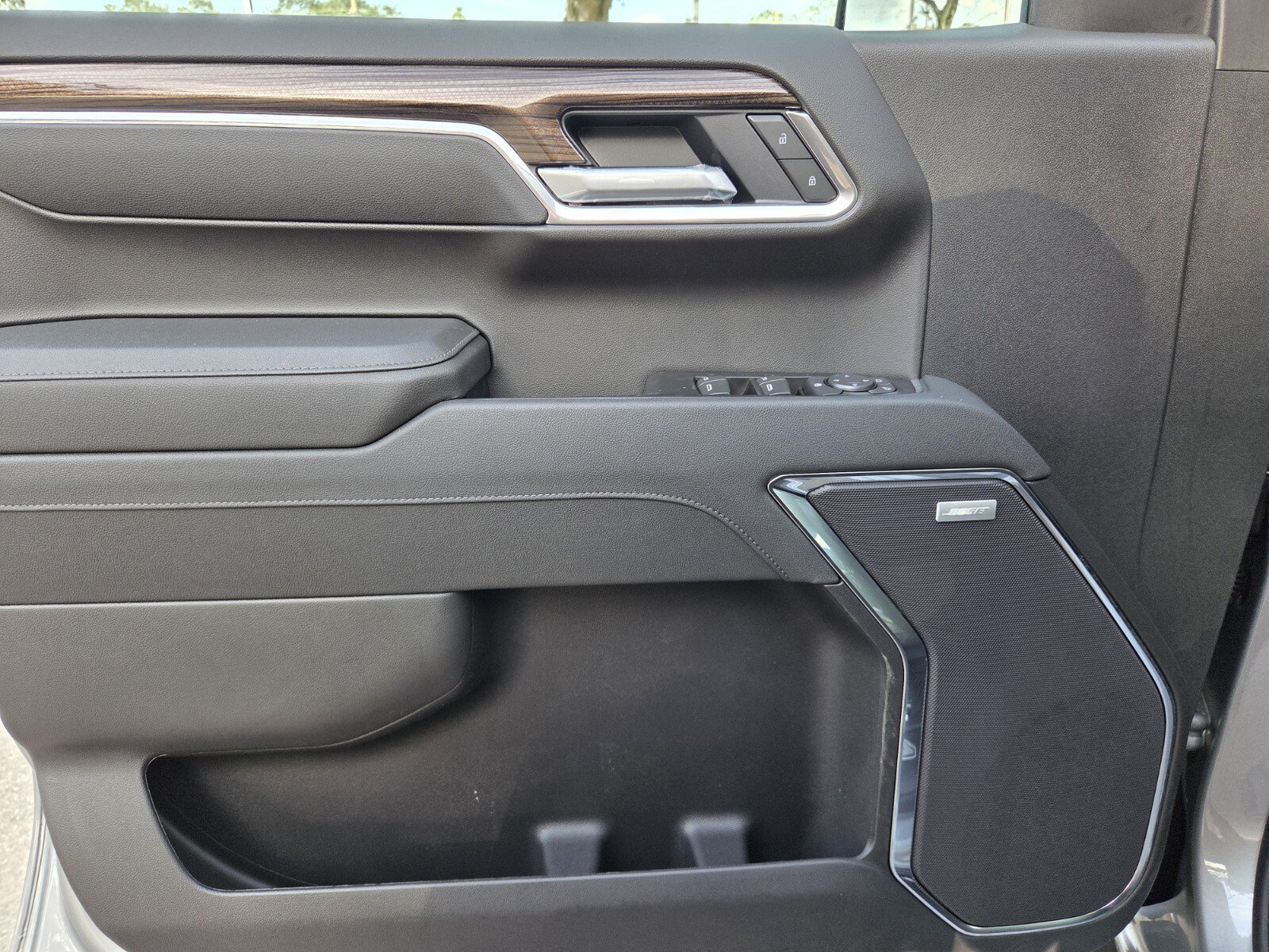 New 2026 Sterling Gray Metallic Chevrolet LT Trail Boss image 25