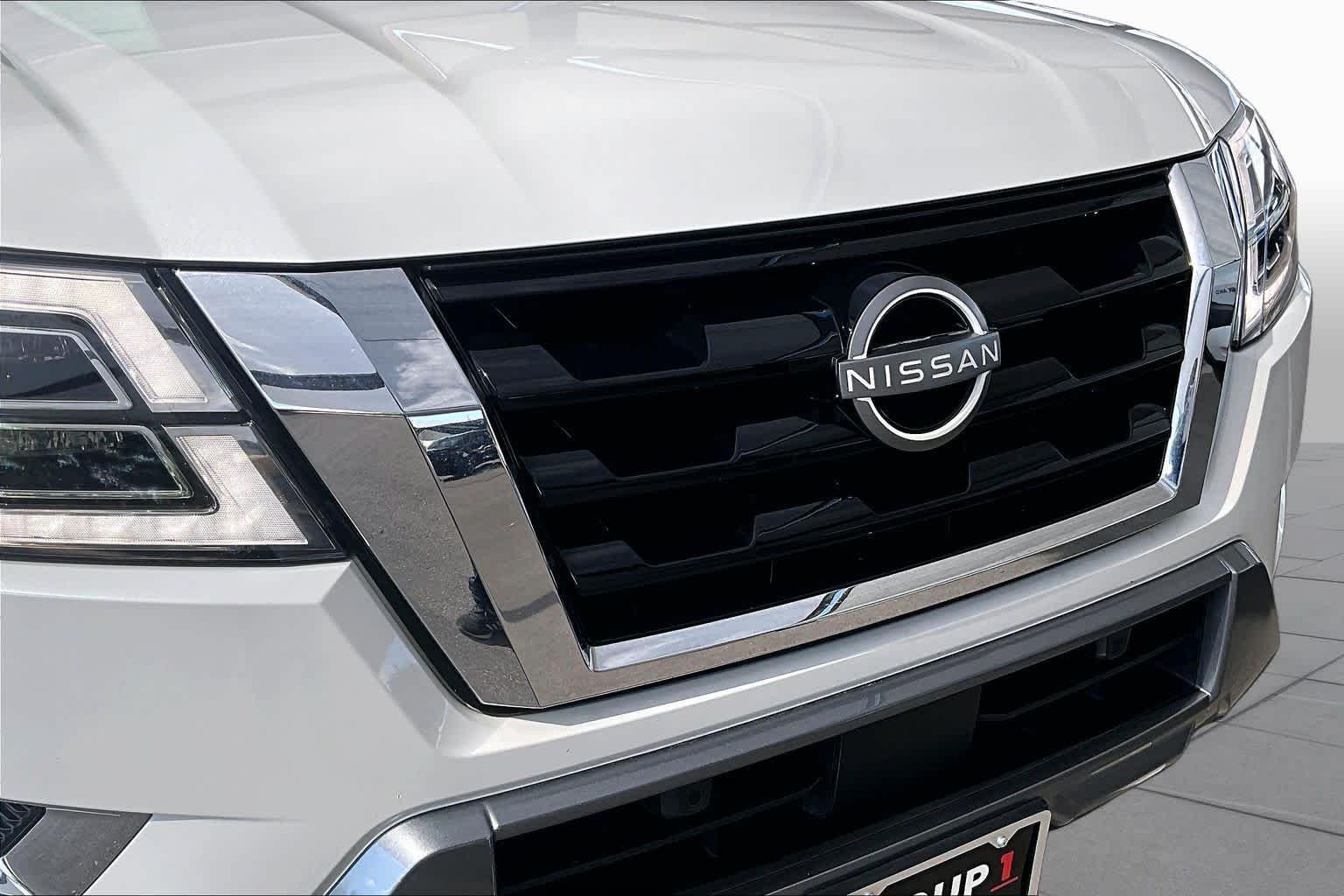 Certified Used 2023 Aspen White Tricoat Nissan SV image 29
