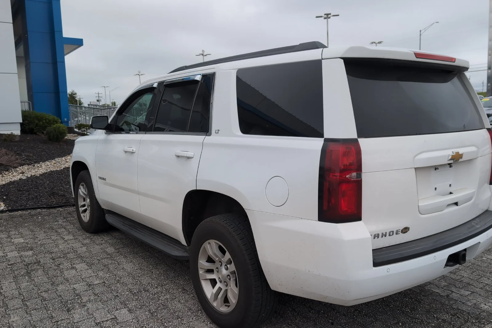 Used 2017 SUMMIT WHITE Chevrolet LT image 9