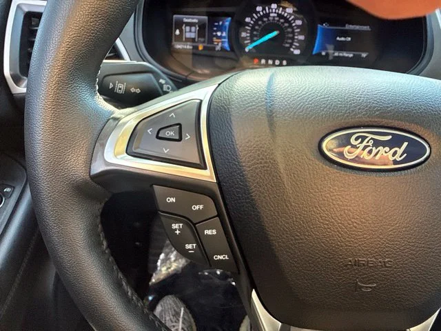 Used 2024 Black Ford SEL image 23