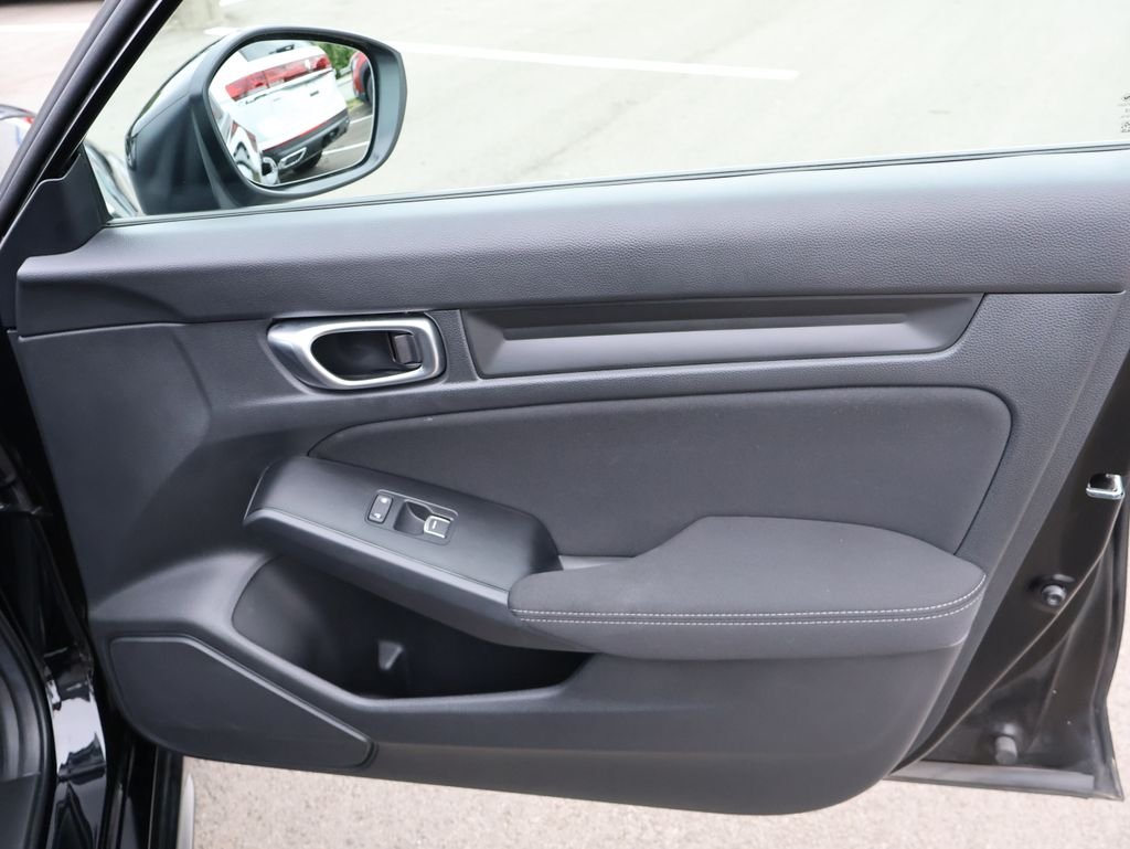 Used 2024  Honda Sport image 11