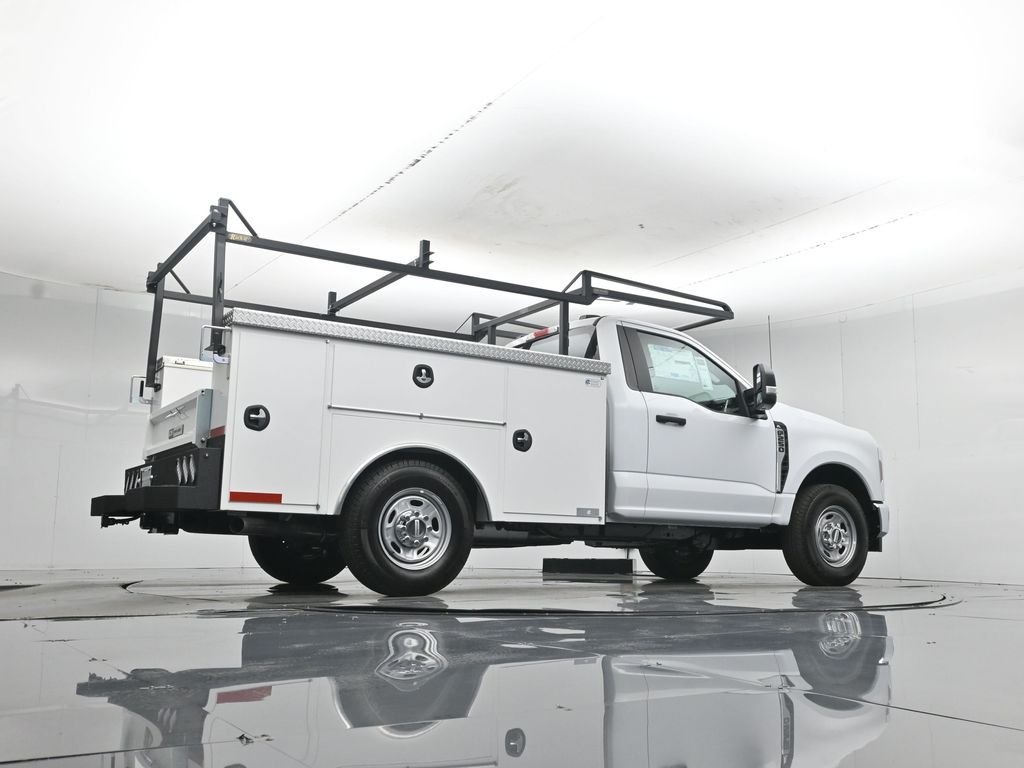 New 2026 Oxford White Ford XL image 50