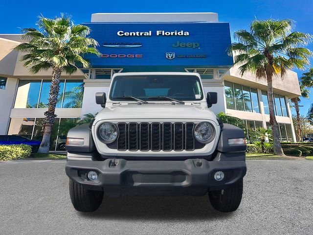 Used 2025 White Jeep Sport S image 3