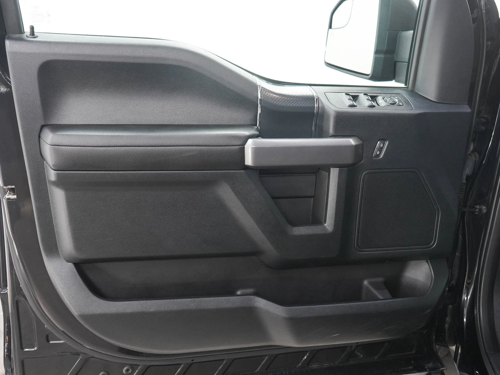 Used 2019  Ford xlt image 21