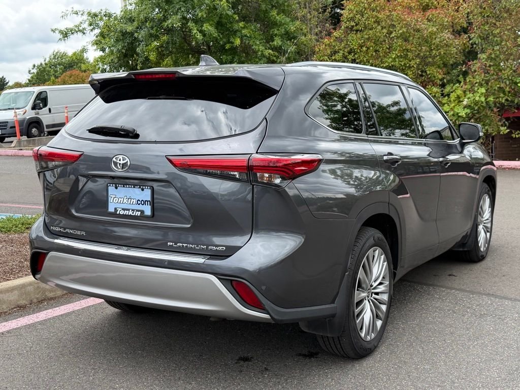 Used 2022 Magnetic Gray Metallic Toyota Platinum image 7