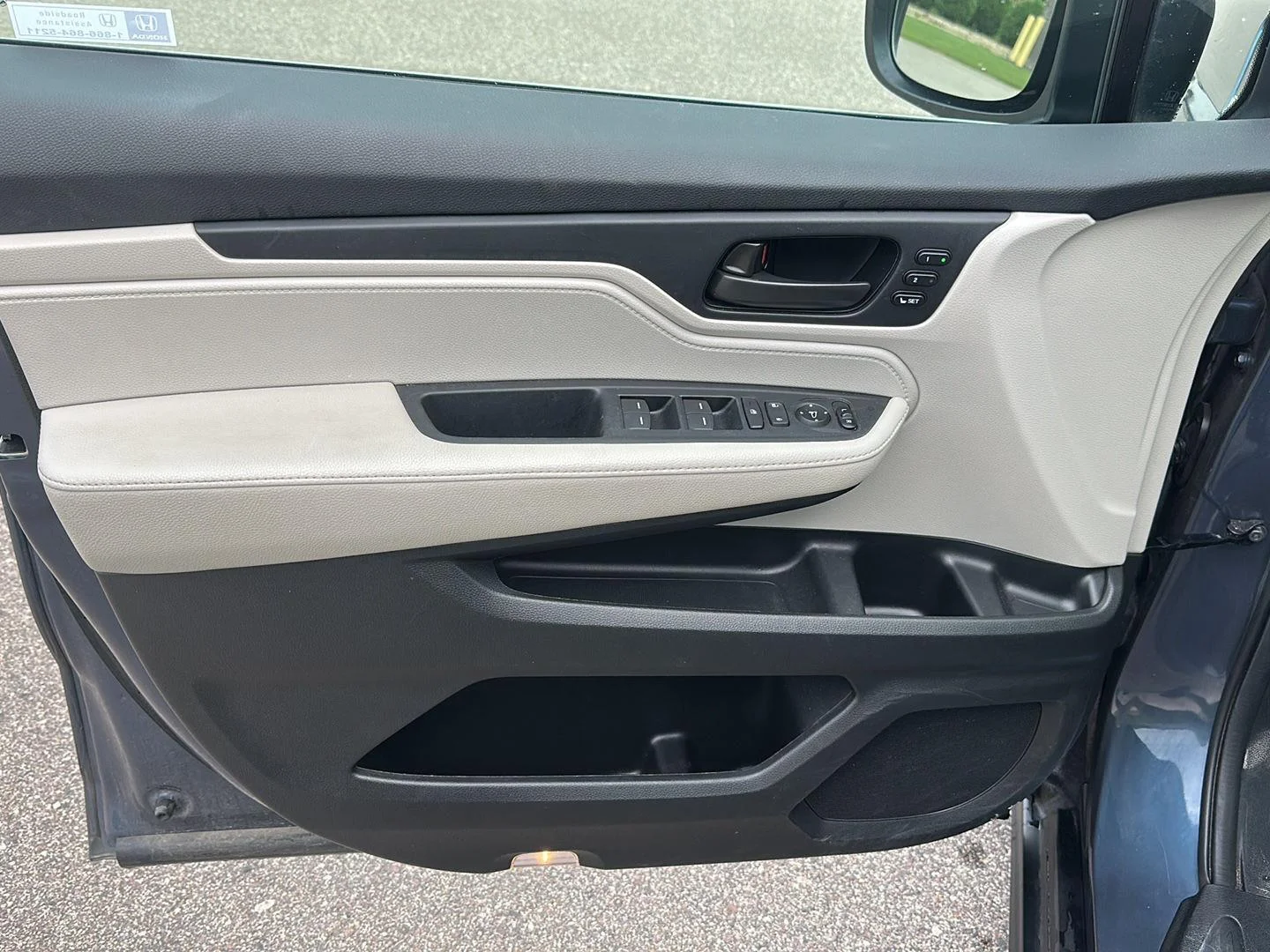 Used 2025 Smoke Blue Pearl Honda EX-L image 9