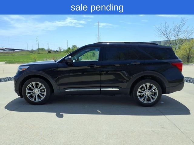 2023 Ford Explorer XLT 4WD's photo