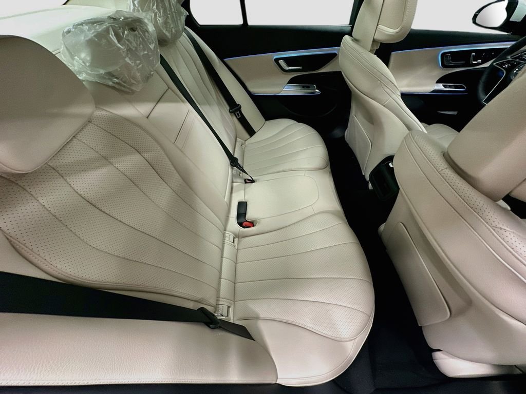 New 2026 Polar White Mercedes-Benz E 350 image 28