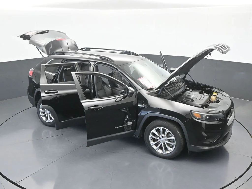 Used 2022 Diamond Black Crystal Pearlcoat Jeep Latitude Lux image 66