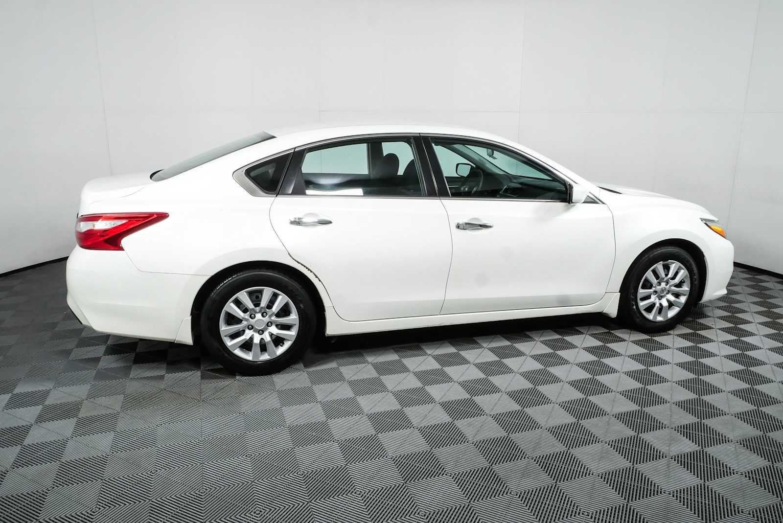 Used 2017 Pearl White Nissan 2.5 S image 2
