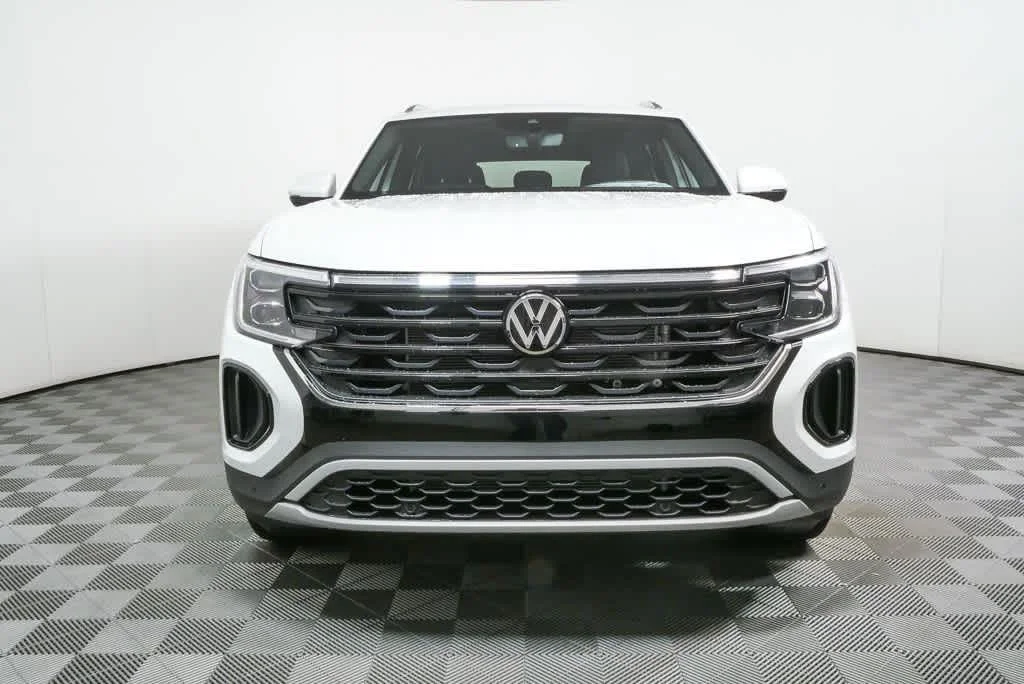 New 2026 Opal White Pearl Volkswagen 2.0T SE w/Technology image 34